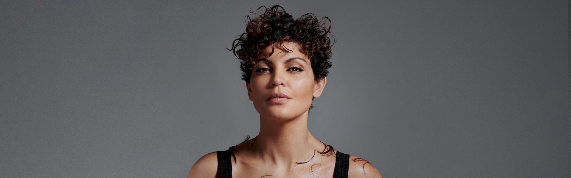 Nawell Madani  -  - Du 21 Au 25 Octobre 2025 - Folies Bergère - Billetterie - Paris